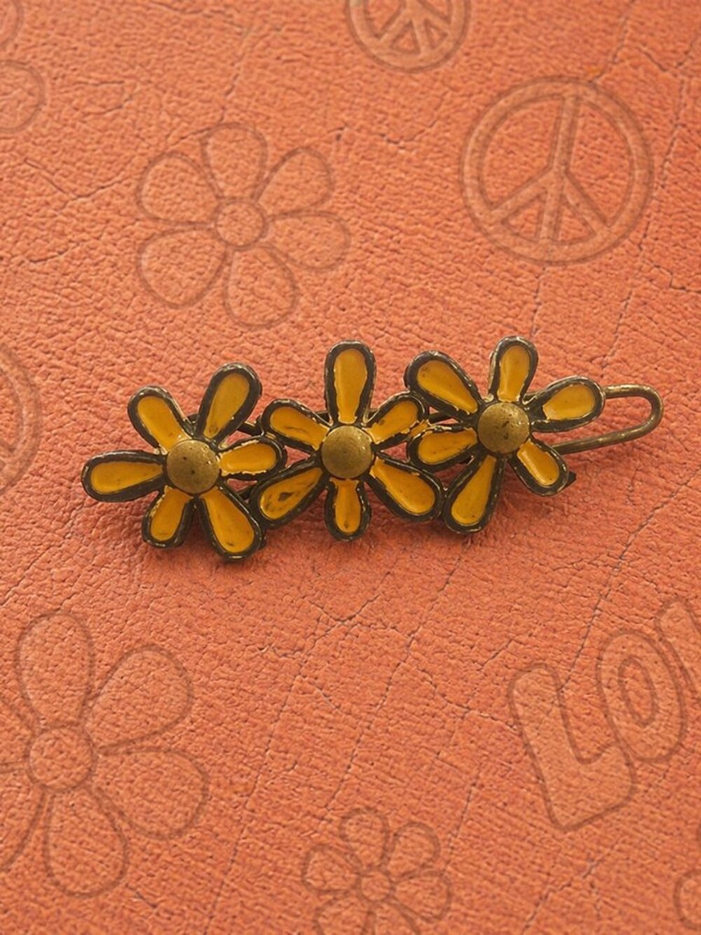 Flower Power Vintage 1960's Yellow Daisy Groovy Hair Barrette Clip - Single